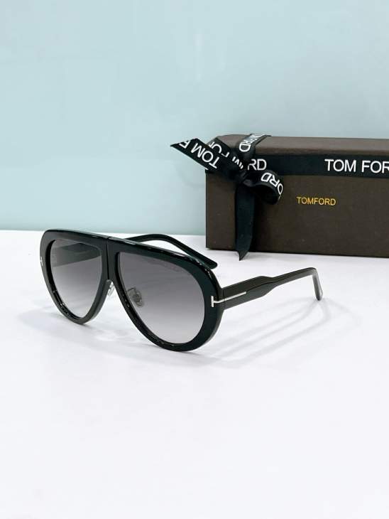Picture of Tom Ford Sunglasses _SKUfw79120739fw